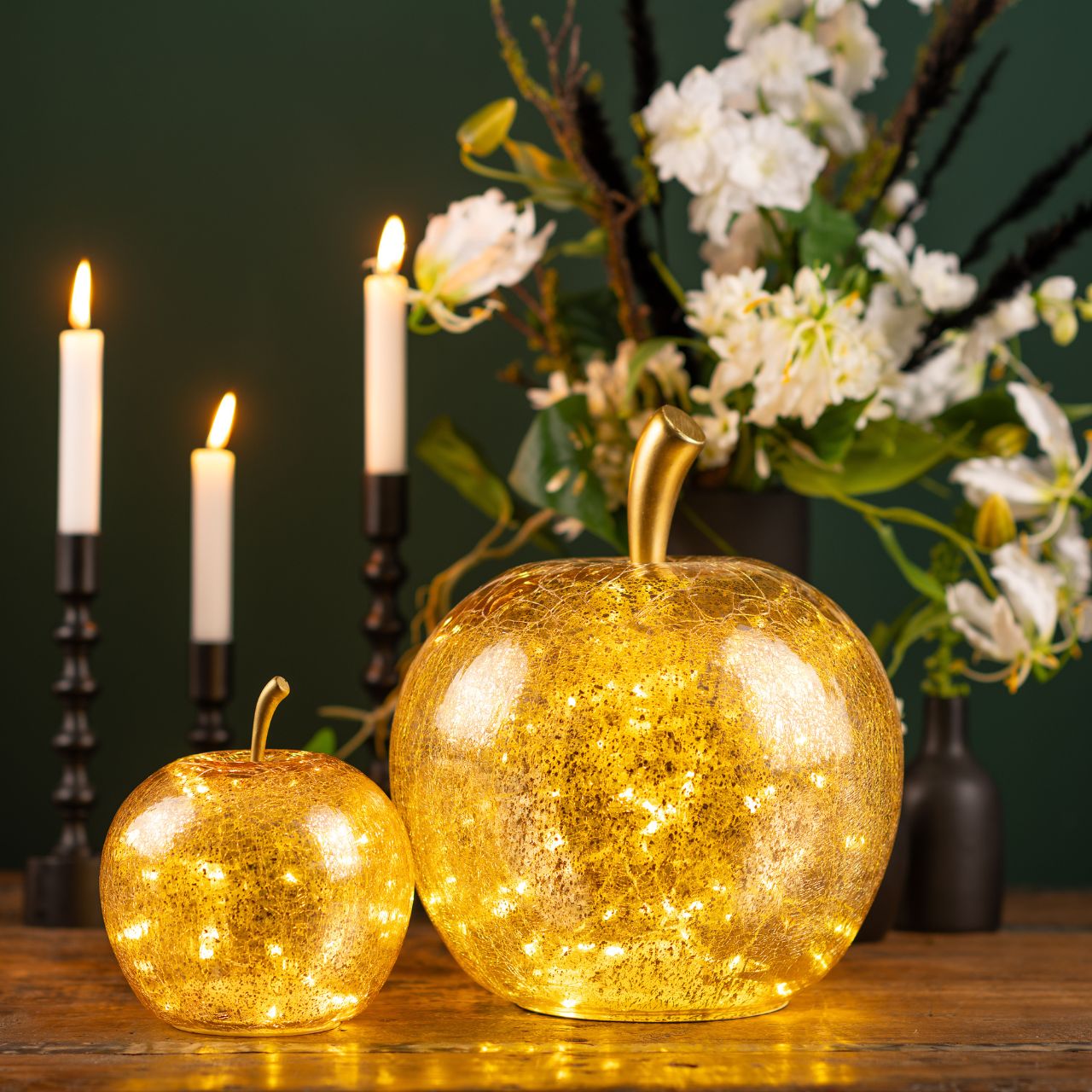 Apple with 20 LED lights with timer made of glass gold (W/H/D) 16x17x16cm