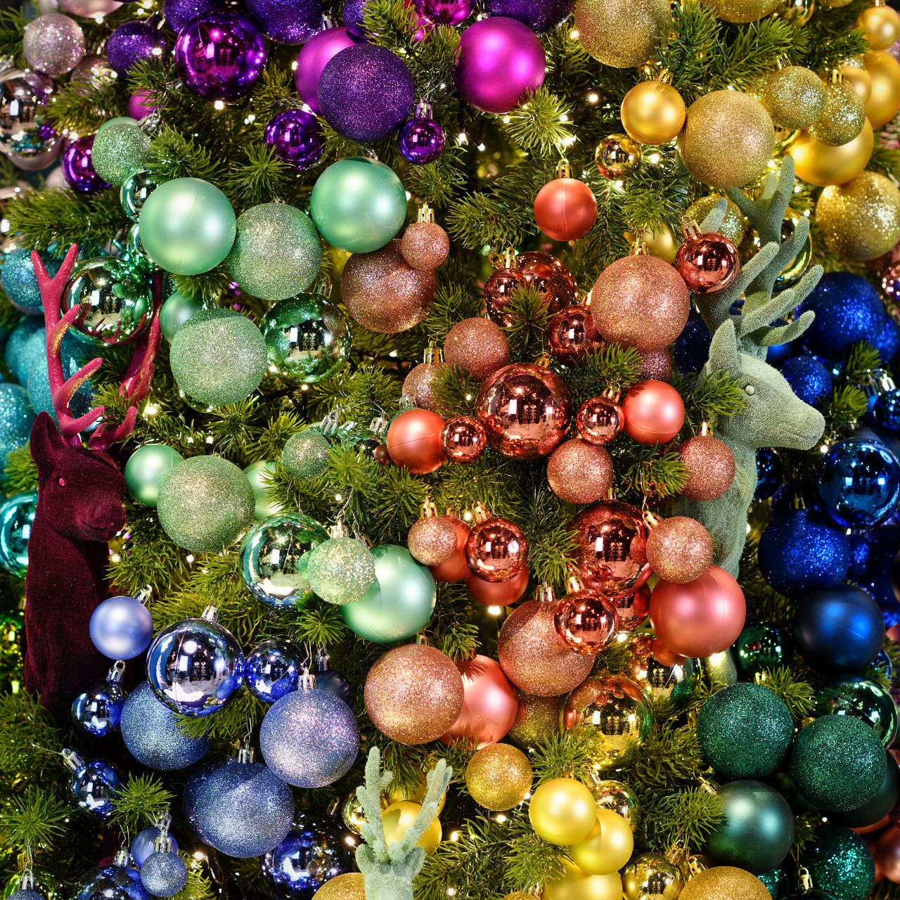 Weihnachtskugeln aus Kunststoff, 111er-Set, Pink/Rosa Ø3/4/6cm (B/H/T) 23x35x12cm