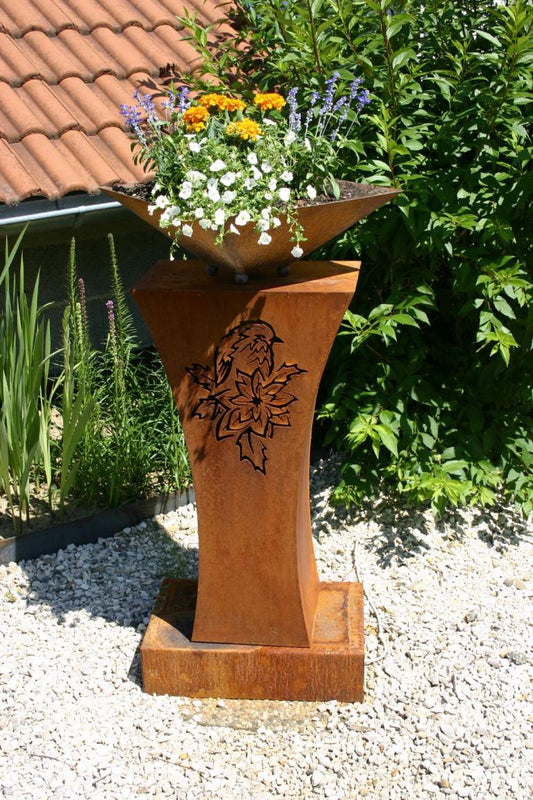 Rostsäule Vogel ohne Schale