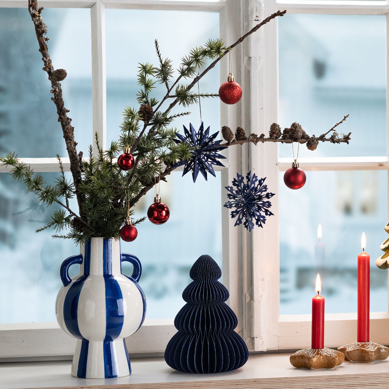 Weihnachtskugeln aus Kunststoff, 111er-Set, Rot Ø3/4/6cm (B/H/T) 36x23x12cm