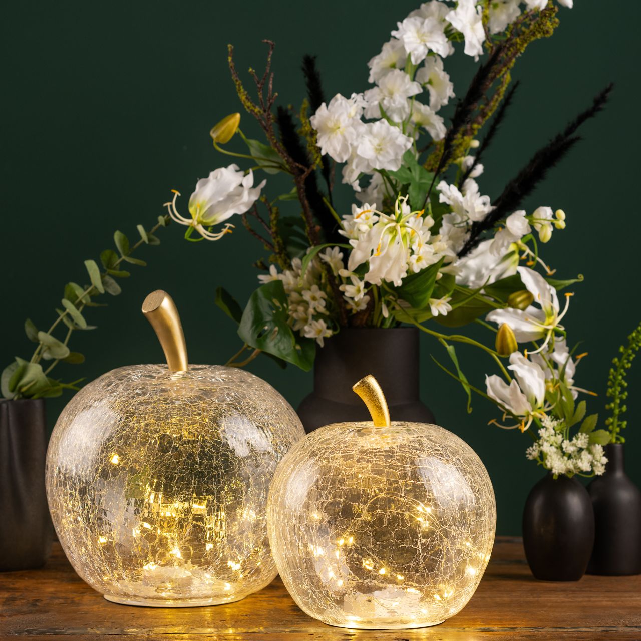 Apple with 30 LED lights, with timer, made of transparent glass (W/H/D) 22x24x22cm